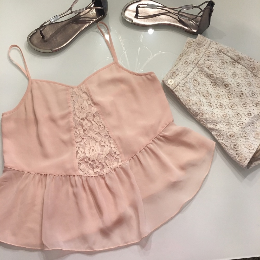 Leith pink spaghetti strap lace center blouse M